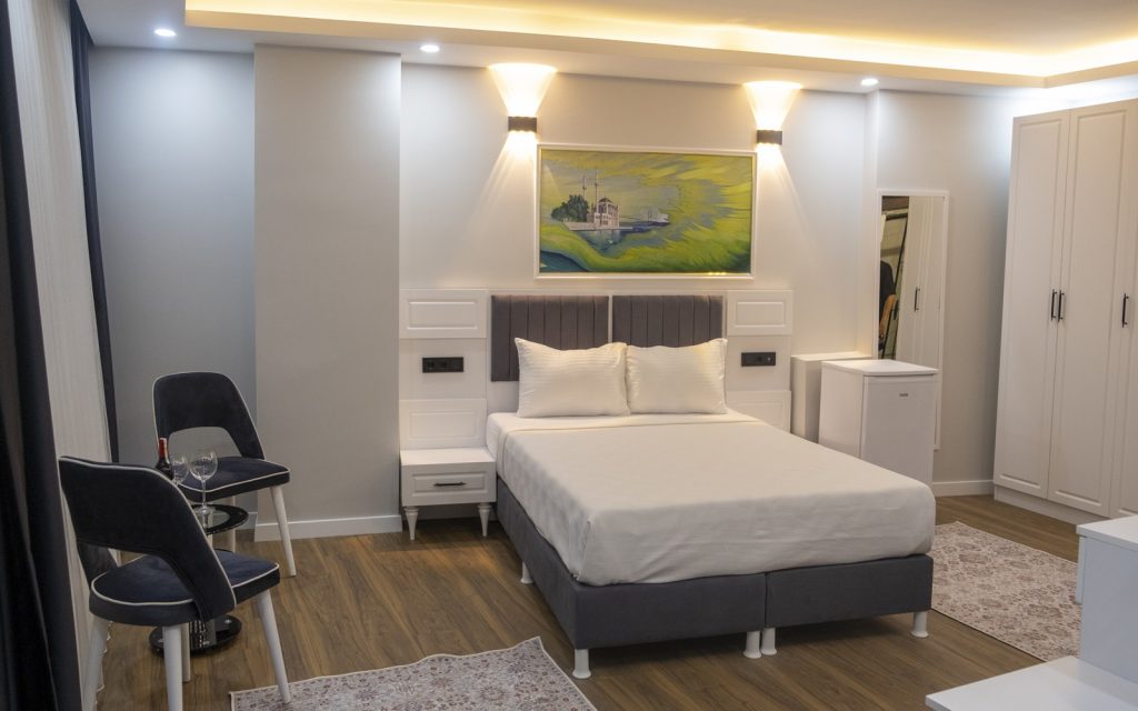 DENİZ MANZARALI VE BALKONLU SUPERIOR FAMILY ROOM